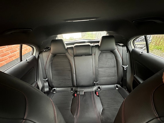 Mercedes-Benz A220 4 of 4