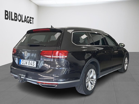 Volkswagen Passat Alltrack 4 of 13