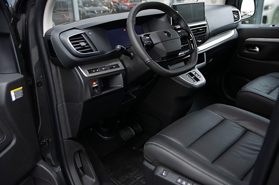Peugeot Traveller 7 of 16