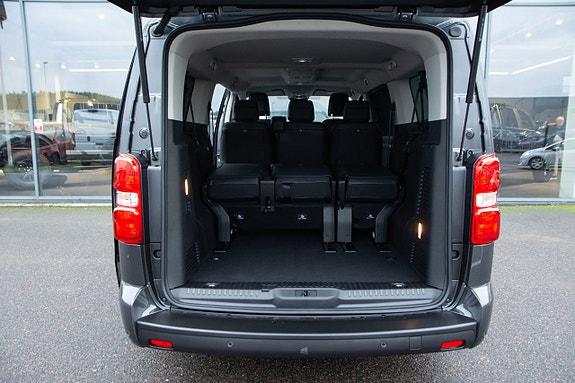 Peugeot Traveller 16 of 16
