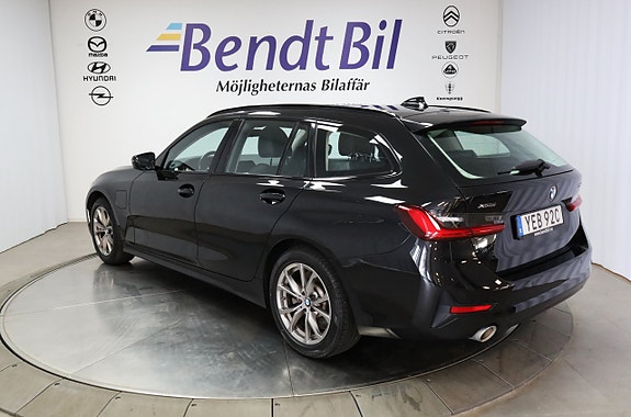 BMW 330e 8 of 24