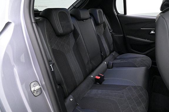 Peugeot e-208 25 of 27