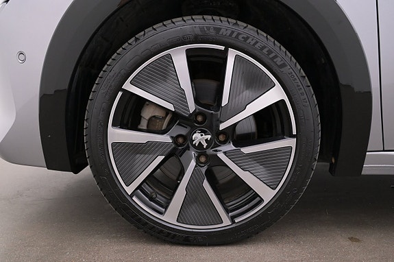 Peugeot e-208 27 of 27
