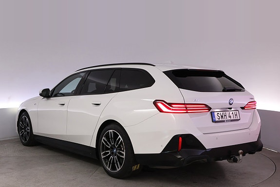 BMW i5 4 of 27