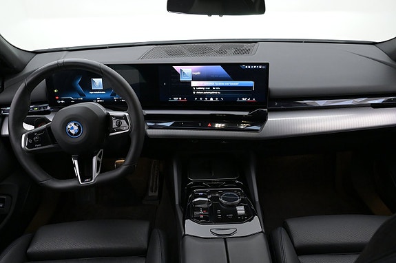 BMW i5 6 of 27