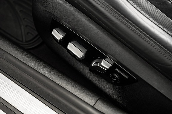 BMW 540i 17 of 23