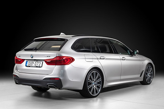 BMW 540i 2 of 23