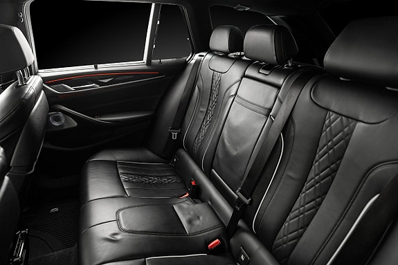 BMW 540i 18 of 23