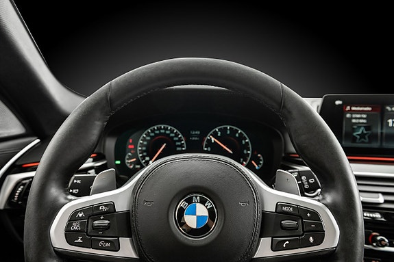BMW 540i 9 of 23