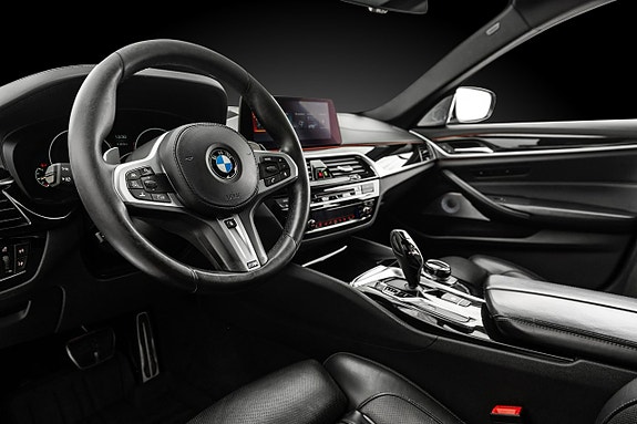 BMW 540i 16 of 23