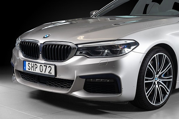 BMW 540i 5 of 23