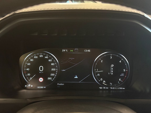 Volvo XC90 16 of 18