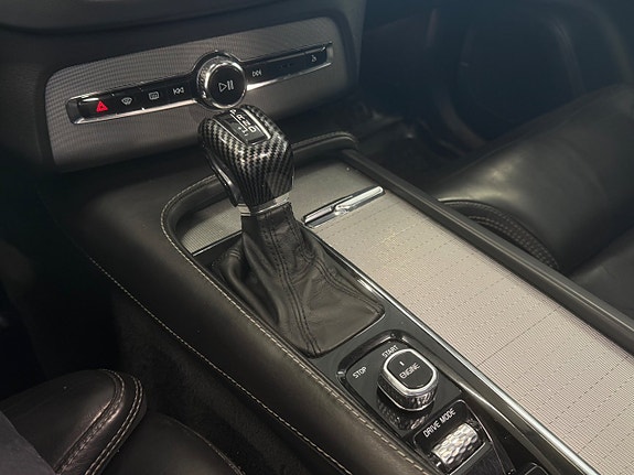 Volvo XC90 9 of 18