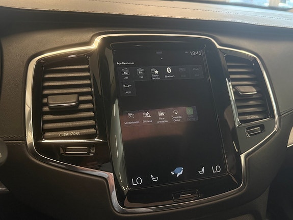Volvo XC90 14 of 18