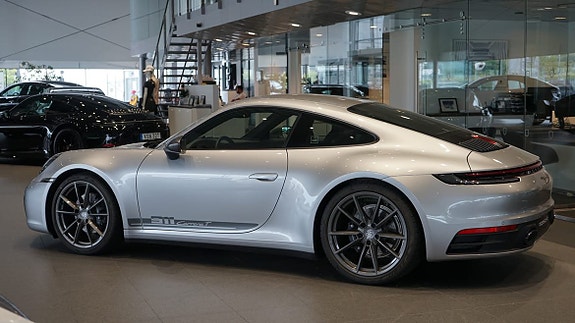 Porsche 911 Carrera T 9 of 9