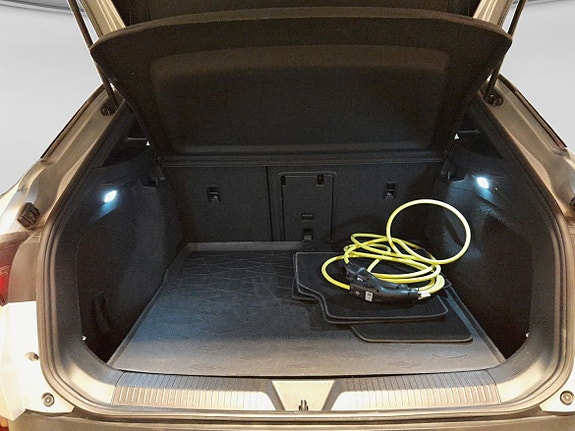 Volkswagen ID.4 GTX 7 of 15