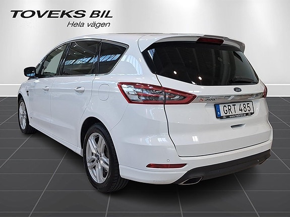 Ford S-MAX 3 of 16
