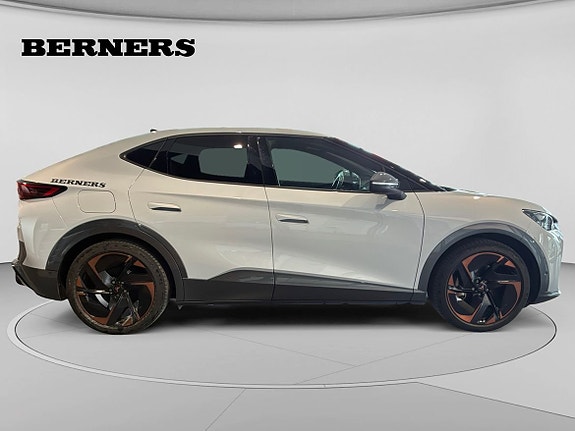 Cupra Tavascan 6 of 13