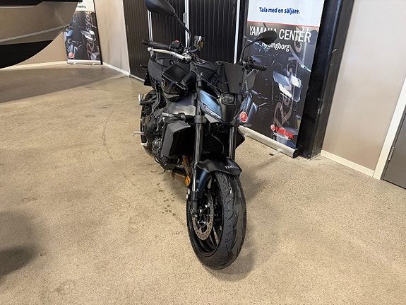Yamaha MT-09 Y-AMT ABS 2 of 5