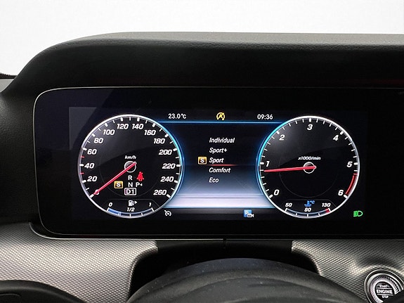 Mercedes-Benz E220 16 of 30
