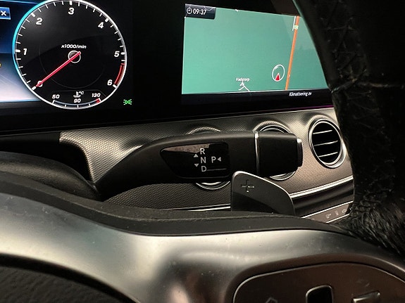Mercedes-Benz E220 19 of 30