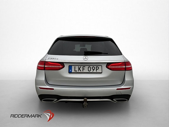 Mercedes-Benz E220 6 of 30