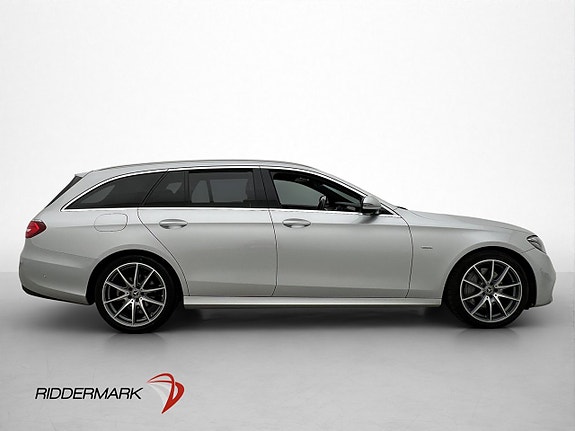 Mercedes-Benz E220 9 of 30