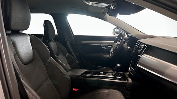 Volvo V90 3 of 9