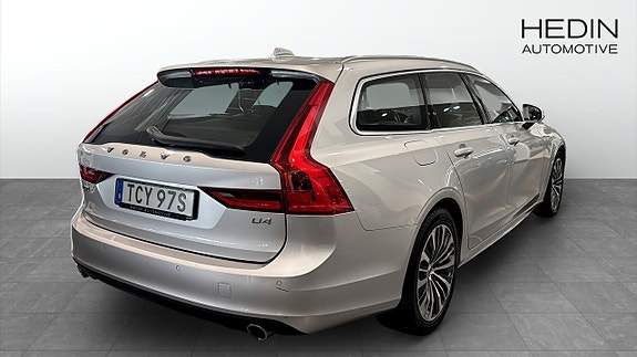 Volvo V90 2 of 9
