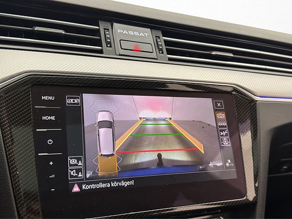 Volkswagen Passat 20 of 30