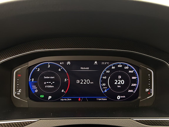Volkswagen Passat 19 of 30