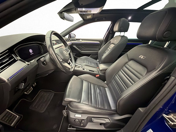 Volkswagen Passat 18 of 30