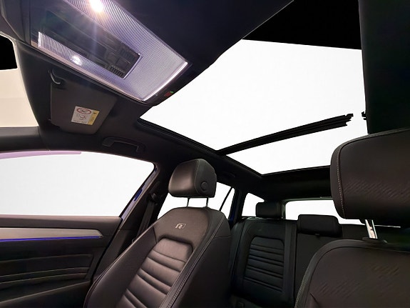 Volkswagen Passat 30 of 30