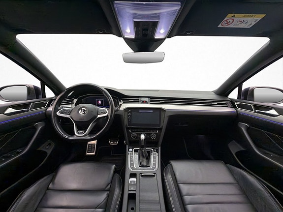 Volkswagen Passat 15 of 30