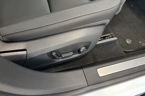 Polestar 4 25 of 30