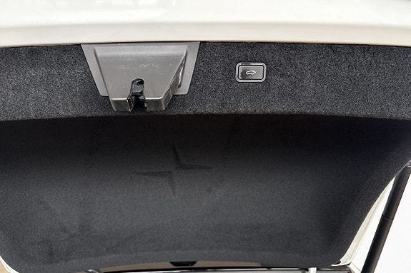 Polestar 4 18 of 30
