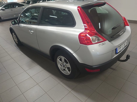 Volvo C30 3 of 5