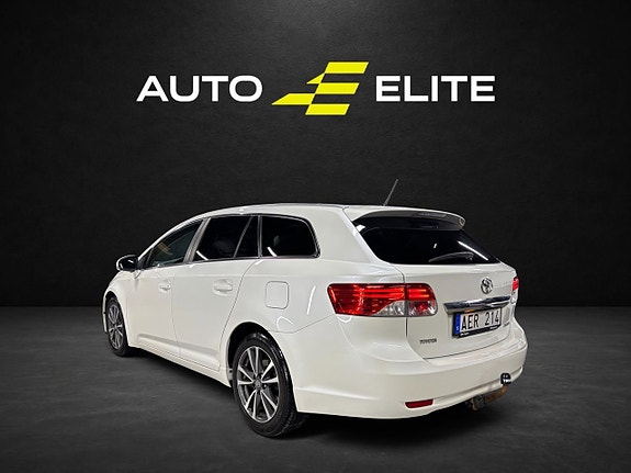 Toyota Avensis 3 of 24