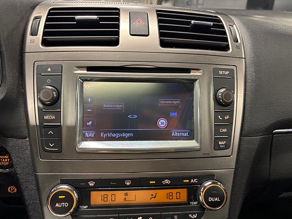 Toyota Avensis 18 of 24