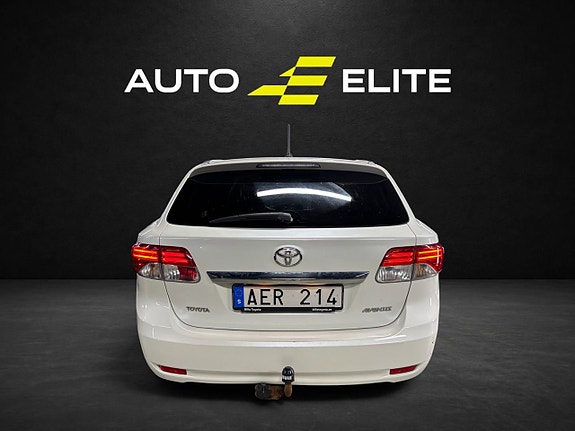 Toyota Avensis 4 of 24