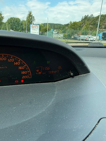 Toyota Yaris 12 of 12
