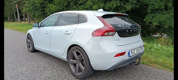 Volvo V40 3 of 10