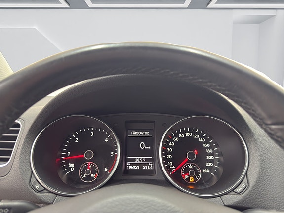 Volkswagen Golf VI 12 of 15