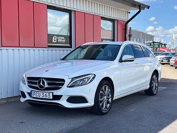 Mercedes-Benz C220 d 2 of 30
