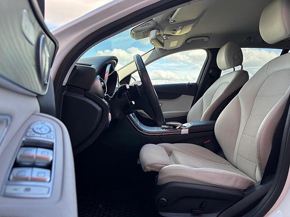 Mercedes-Benz C220 d 25 of 30