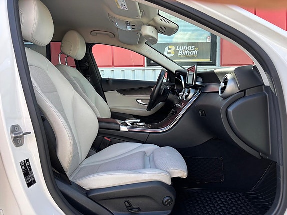 Mercedes-Benz C220 d 27 of 30