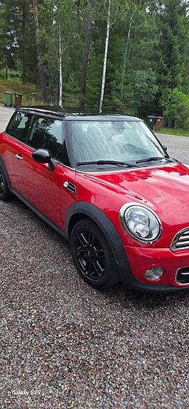MINI Cooper 2 of 6