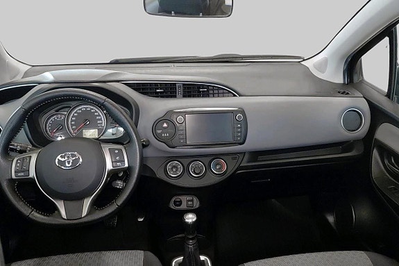 Toyota Yaris 8 of 10