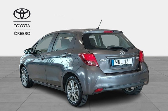 Toyota Yaris 3 of 10