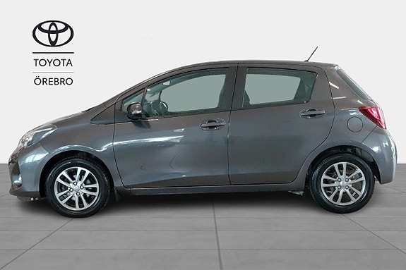 Toyota Yaris 2 of 10